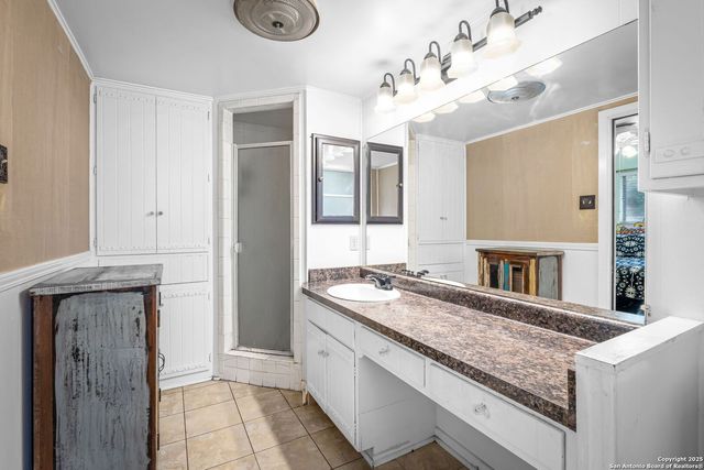211 Greycliff, Live Oak, TX 78233