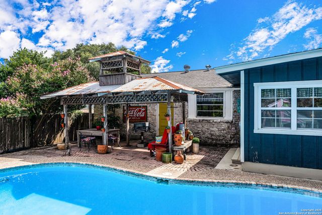 211 Greycliff, Live Oak, TX 78233