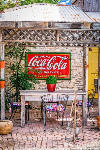211 Greycliff, Live Oak, TX 78233