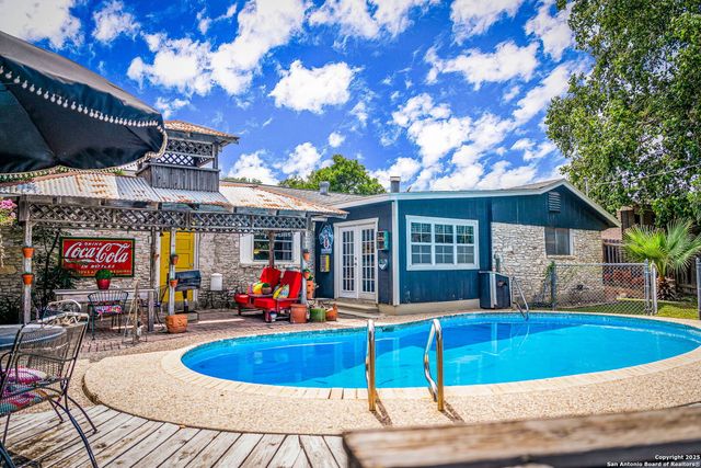 211 Greycliff, Live Oak, TX 78233