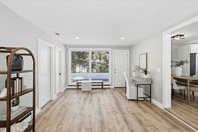 8 Park Drive, Bedford, NH 03110