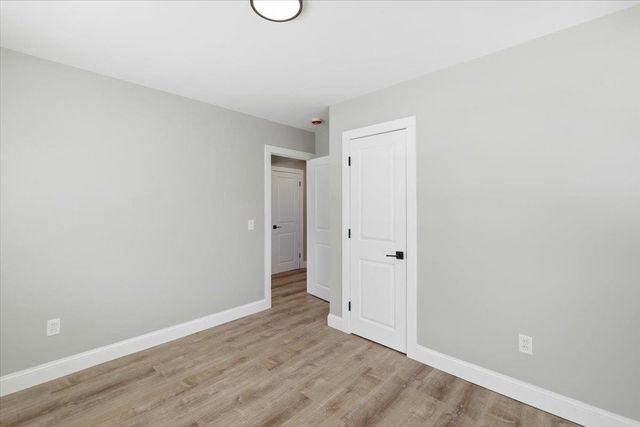 8 Park Drive, Bedford, NH 03110