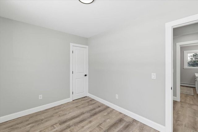 8 Park Drive, Bedford, NH 03110