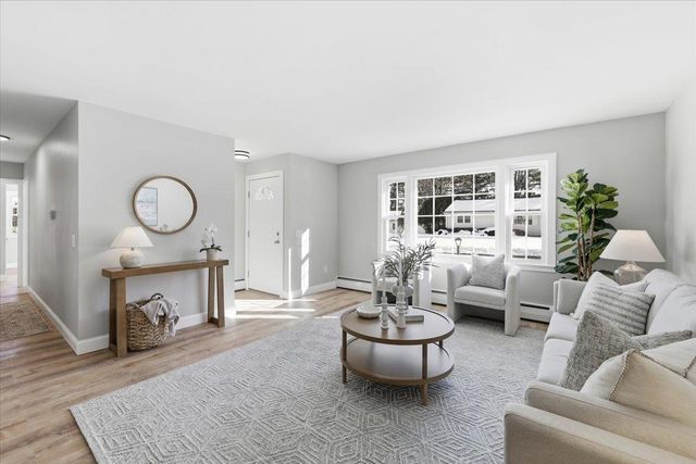 8 Park Drive, Bedford, NH 03110