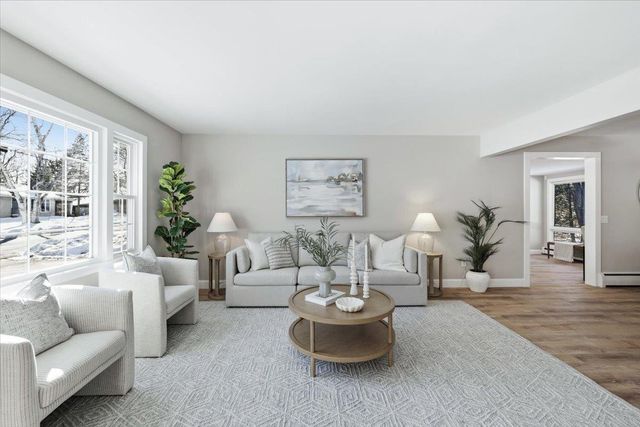 8 Park Drive, Bedford, NH 03110