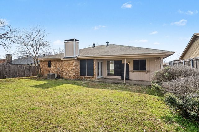 6461 Westridge Drive, Watauga, TX 76148