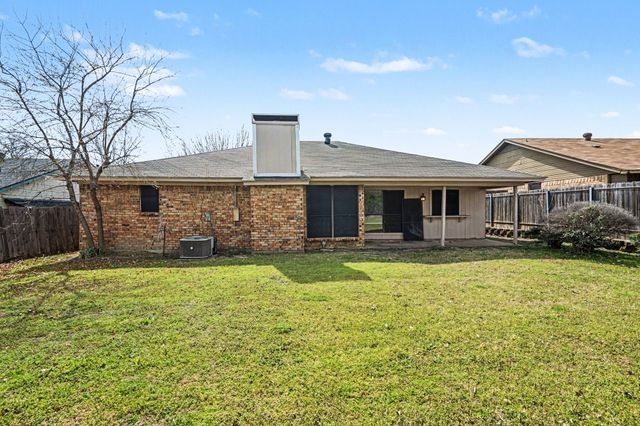 6461 Westridge Drive, Watauga, TX 76148