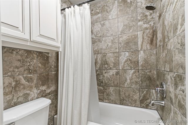 9208 N 103rd East Place, Owasso, OK 74055