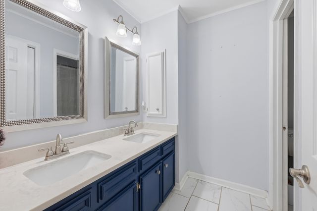 204 Midland Dr, Houma, LA 70360