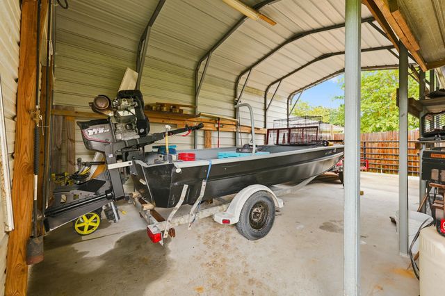 204 Midland Dr, Houma, LA 70360