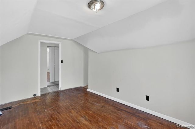 15802 Mansfield Street, Detroit, MI 48227