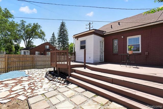 15802 Mansfield Street, Detroit, MI 48227