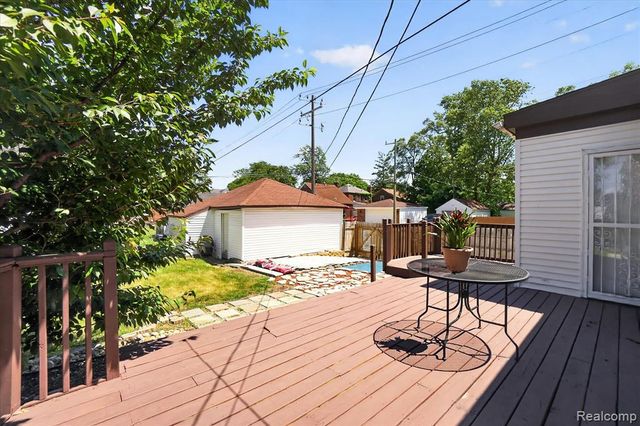 15802 Mansfield Street, Detroit, MI 48227