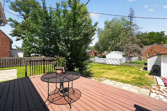 15802 Mansfield Street, Detroit, MI 48227