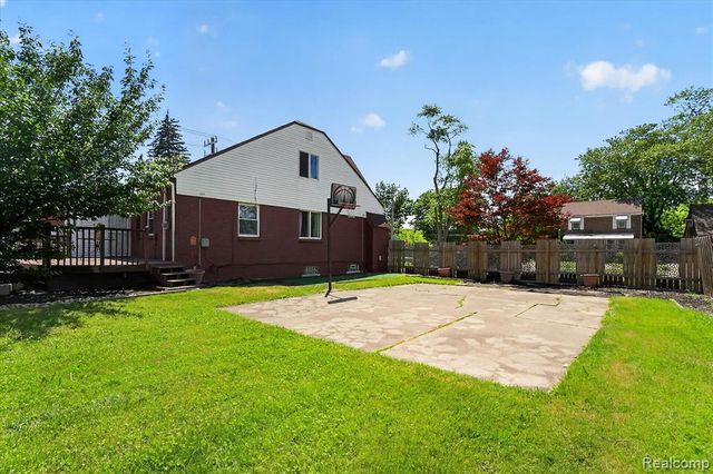 15802 Mansfield Street, Detroit, MI 48227