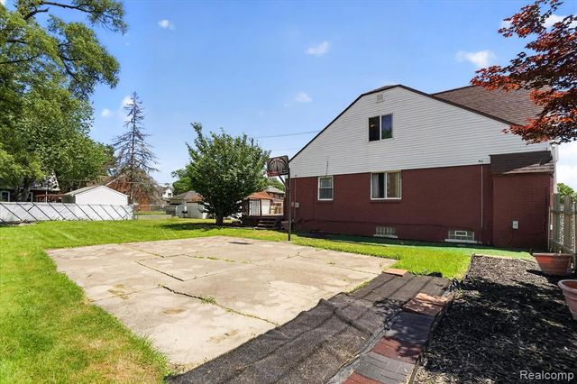 15802 Mansfield Street, Detroit, MI 48227