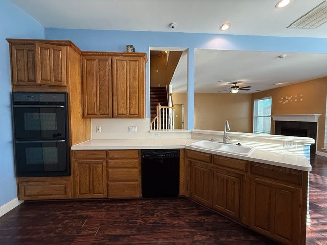 117 Hanover Street, Grand Prairie, TX 75052