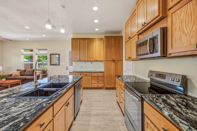 4323 Basswood Court, Granbury, TX 76049