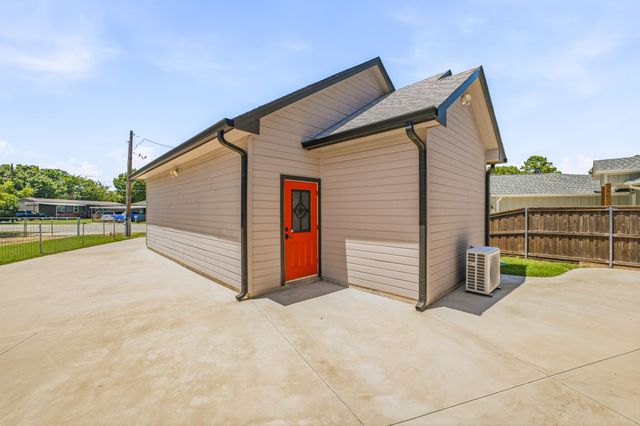 4323 Basswood Court, Granbury, TX 76049