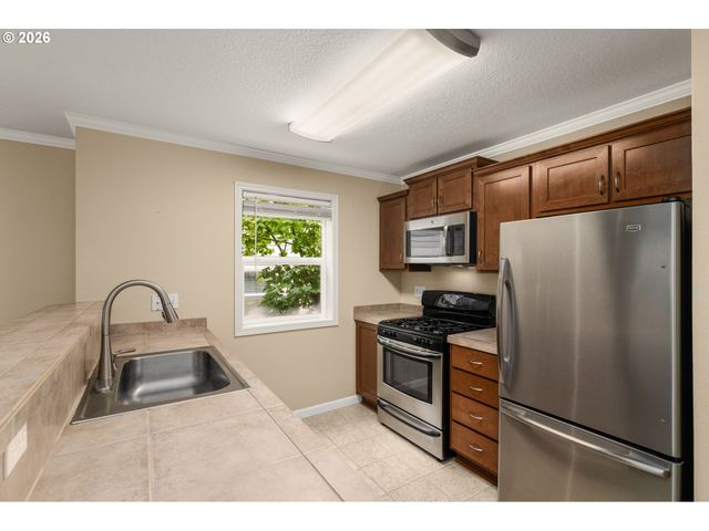 15058 Nw CENTRAL Dr 1009, Portland, OR 97229
