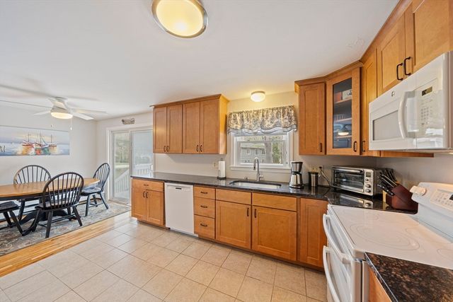 55 Benjamin Drive, Attleboro, MA 02703