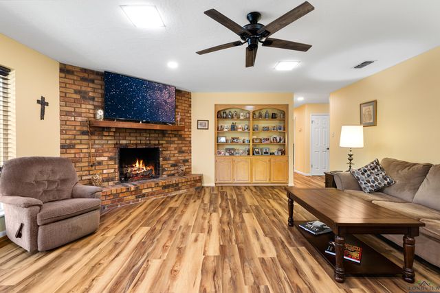 417 Pecan Court, Jefferson, TX 75657