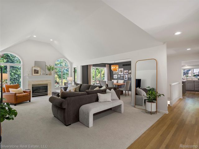 3439 Aquarious Circle, Oakland Charter Township, MI 48363