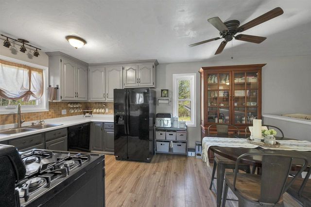 930 COUNTY ROAD J, Little Suamico, WI 54141