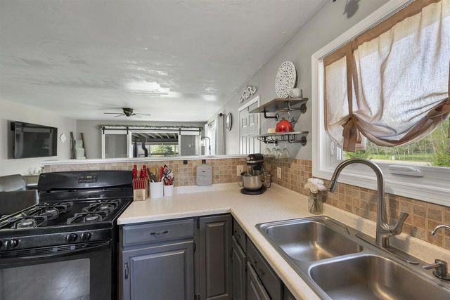 930 COUNTY ROAD J, Little Suamico, WI 54141