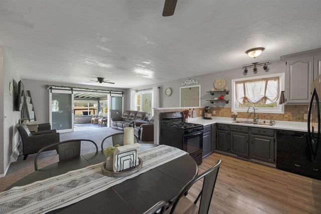 930 COUNTY ROAD J, Little Suamico, WI 54141