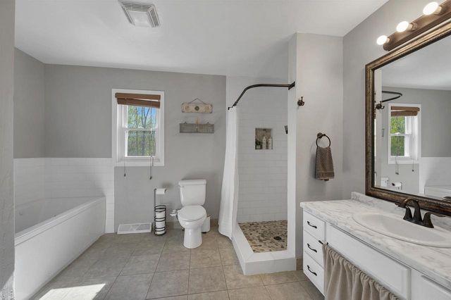 930 COUNTY ROAD J, Little Suamico, WI 54141