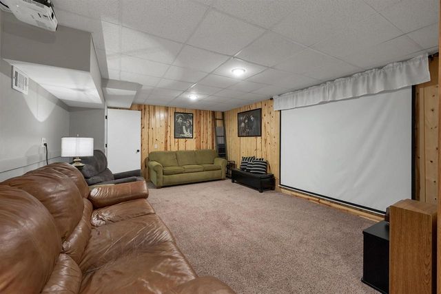 930 COUNTY ROAD J, Little Suamico, WI 54141
