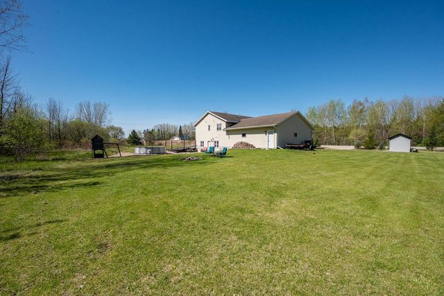 930 COUNTY ROAD J, Little Suamico, WI 54141