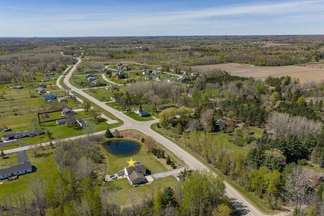 930 COUNTY ROAD J, Little Suamico, WI 54141
