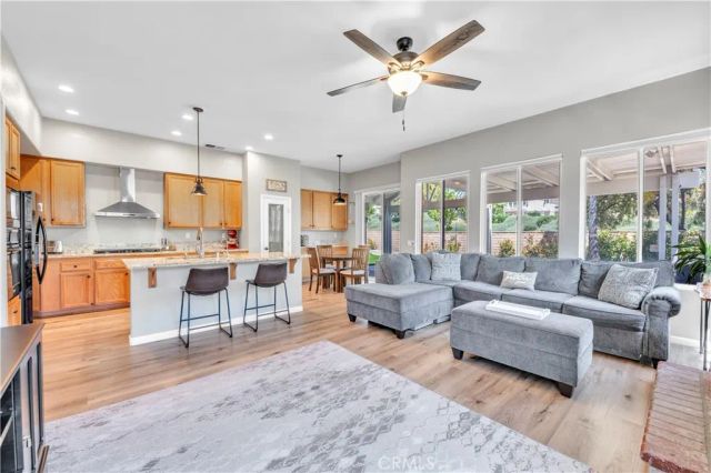 23476 Bending Oak Court, Murrieta, CA 92562