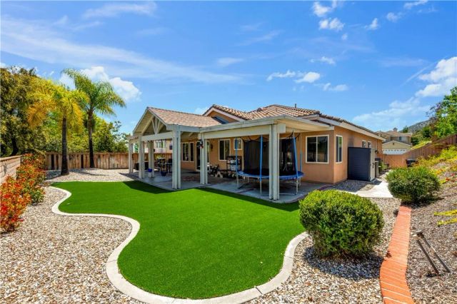 23476 Bending Oak Court, Murrieta, CA 92562