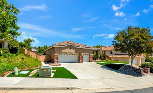 23476 Bending Oak Court, Murrieta, CA 92562