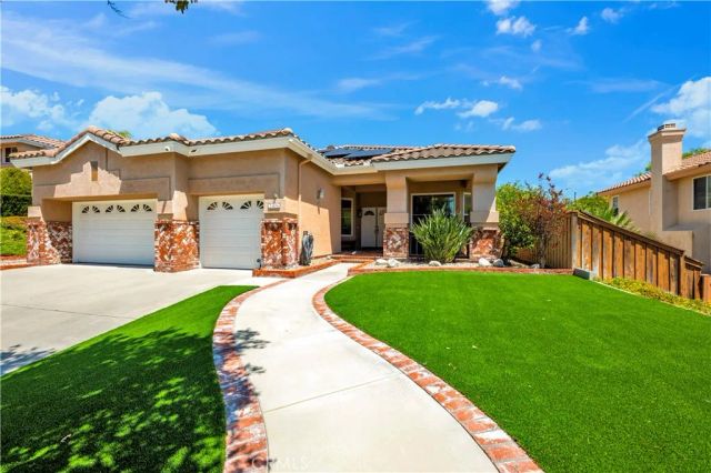 23476 Bending Oak Court, Murrieta, CA 92562