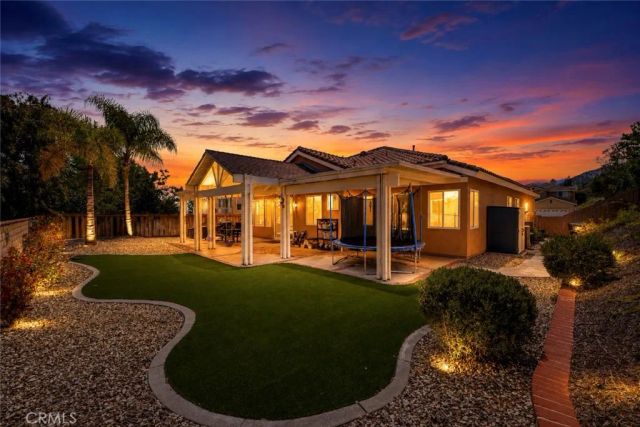23476 Bending Oak Court, Murrieta, CA 92562