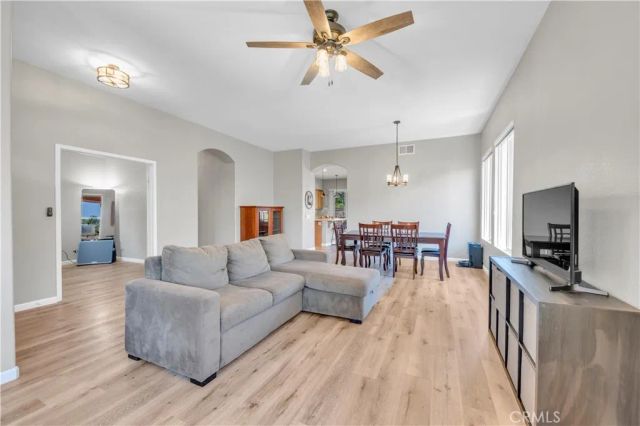 23476 Bending Oak Court, Murrieta, CA 92562
