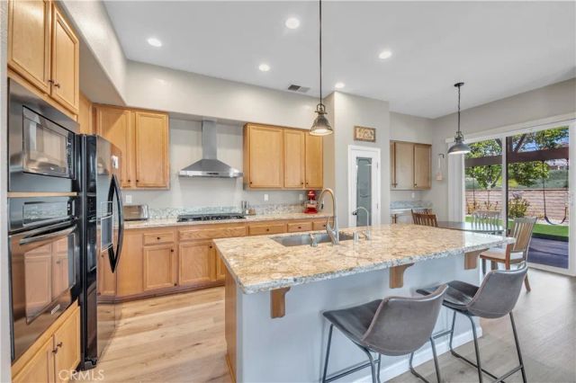 23476 Bending Oak Court, Murrieta, CA 92562