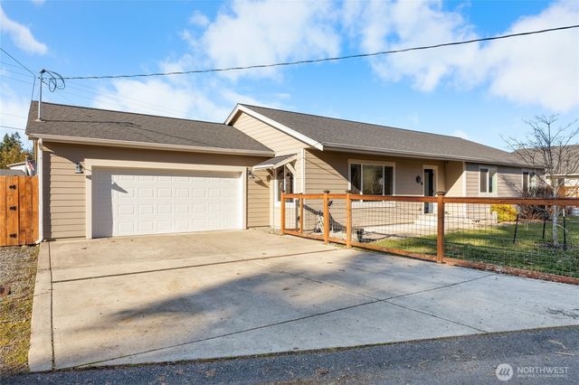 181 Coal Avenue, Carbonado, WA 98323