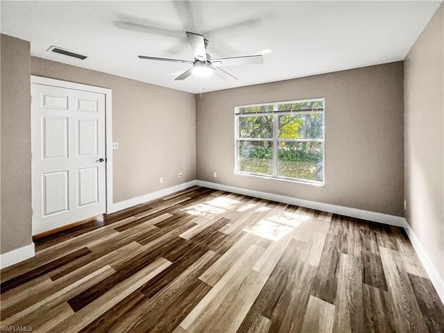 9297 Aegean CIR, Lehigh Acres, FL 33936