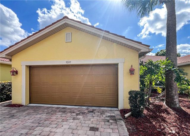 9297 Aegean CIR, Lehigh Acres, FL 33936