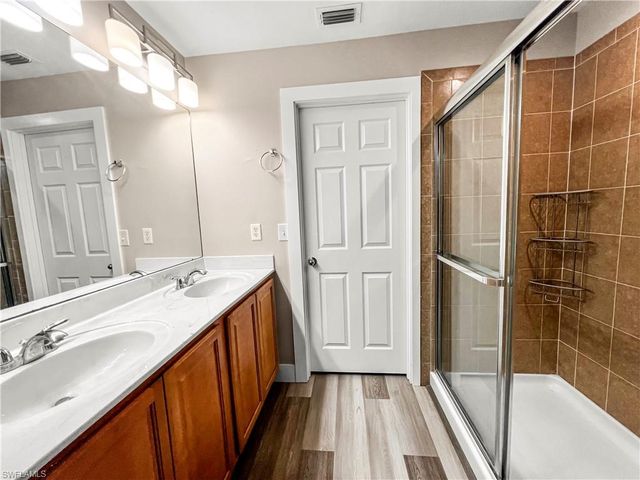 9297 Aegean CIR, Lehigh Acres, FL 33936