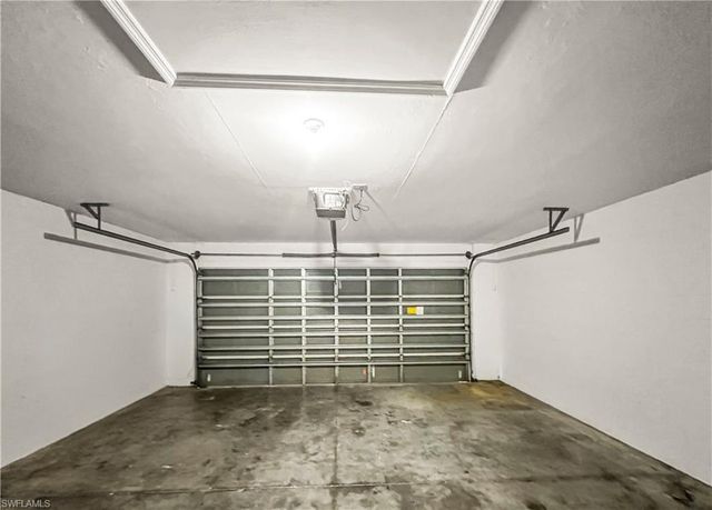 9297 Aegean CIR, Lehigh Acres, FL 33936