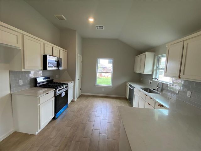 20652 Brush Creek Boulevard, Harrah, OK 73045