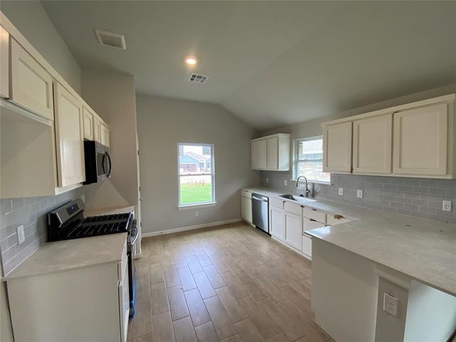 20652 Brush Creek Boulevard, Harrah, OK 73045