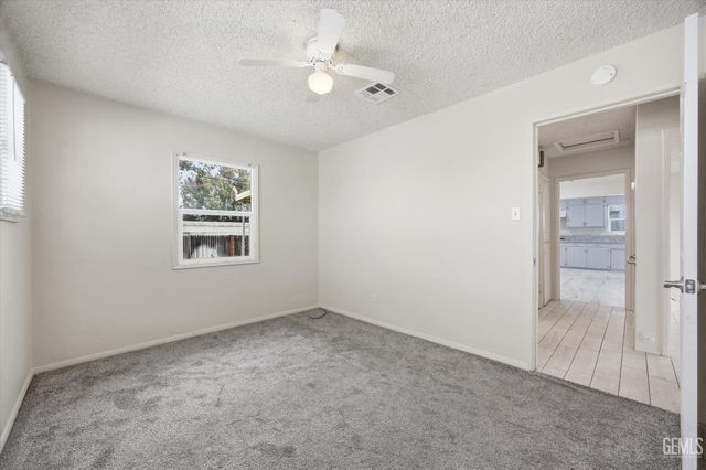 340 Oakdale Drive, Bakersfield, CA 93309