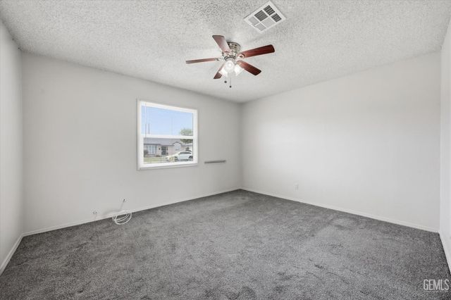 340 Oakdale Drive, Bakersfield, CA 93309